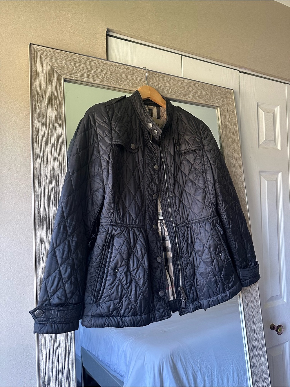 Burberry Brit Black Quilted Plaid Lined Zip Up Jacket Women’s Size Small